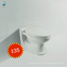 Banheiro cerâmico suspenso de parede barato banheiro europeu wc de uma peça tampa de assento macia vaso sanitário na parede